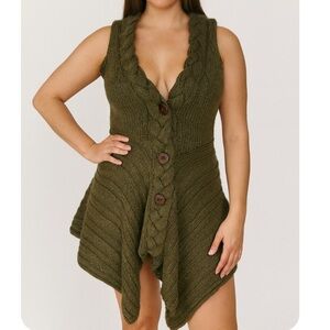 BCBG Maxaria olive green sleeveless heavy woven 3 button up cardigan SZ XS